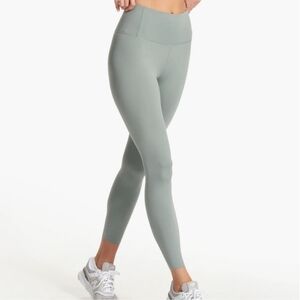 Vuori Evolve Leggings In Fern Size L